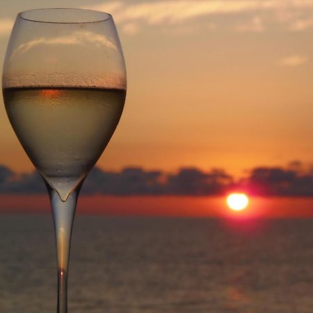 Hotel Tramonto Tsjakvi Eksteriør bilde